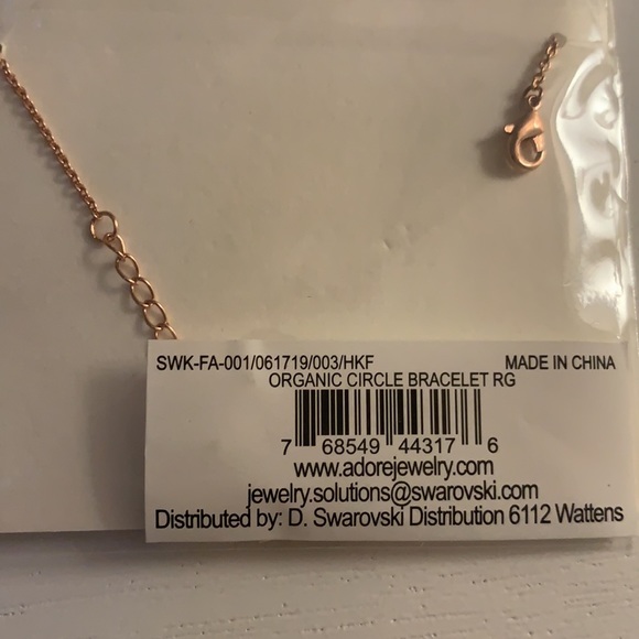 New Adore Organic Circle Rose Gold Bracelet with Swarovski Crystal - Picture 3 of 3